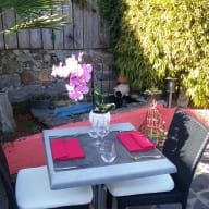 Le-Madure-terrasse-table