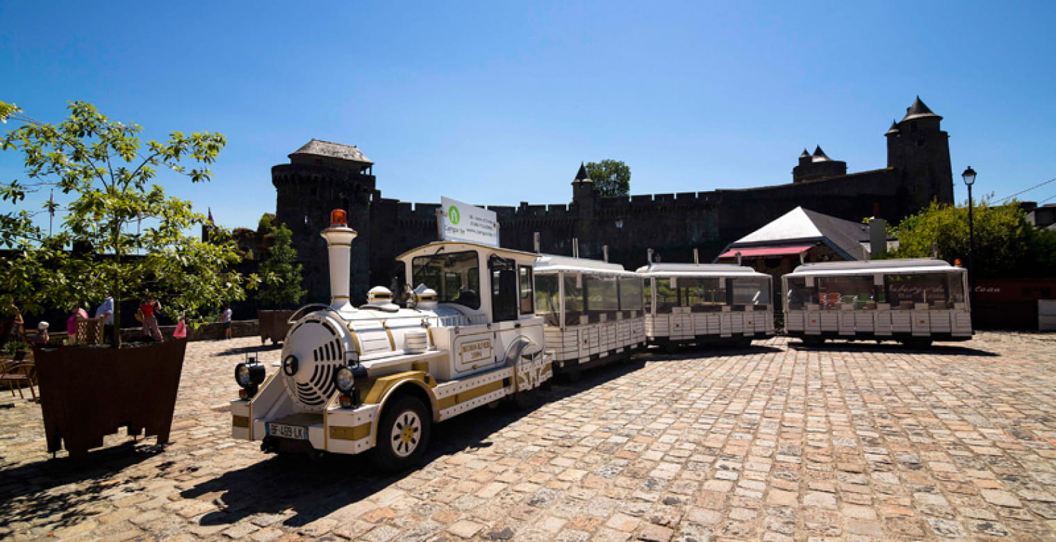 Le petit train touristique de Fougères