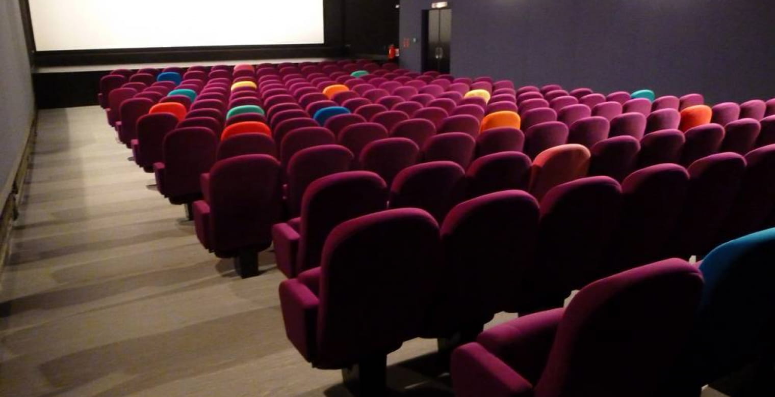 Cinema-Le-Club-Art-et-essai---salle-w