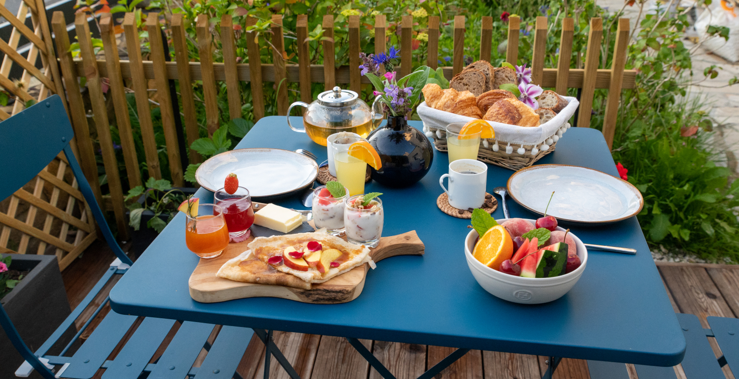 Petit déjeuner copieux fait maison